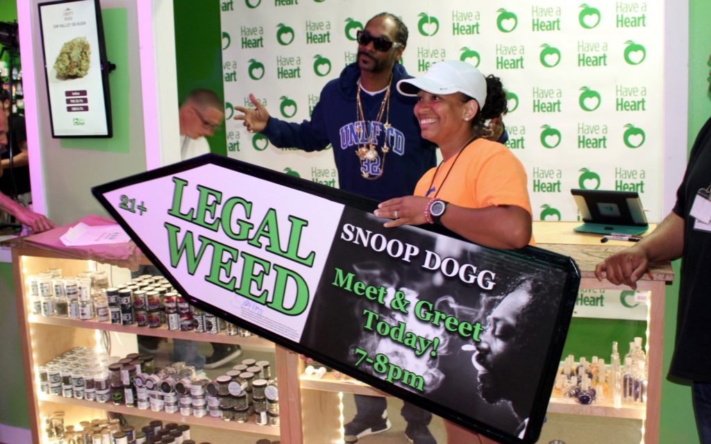 Sign Spinners in Seattle Promote Snoop Dog Meet & Greet