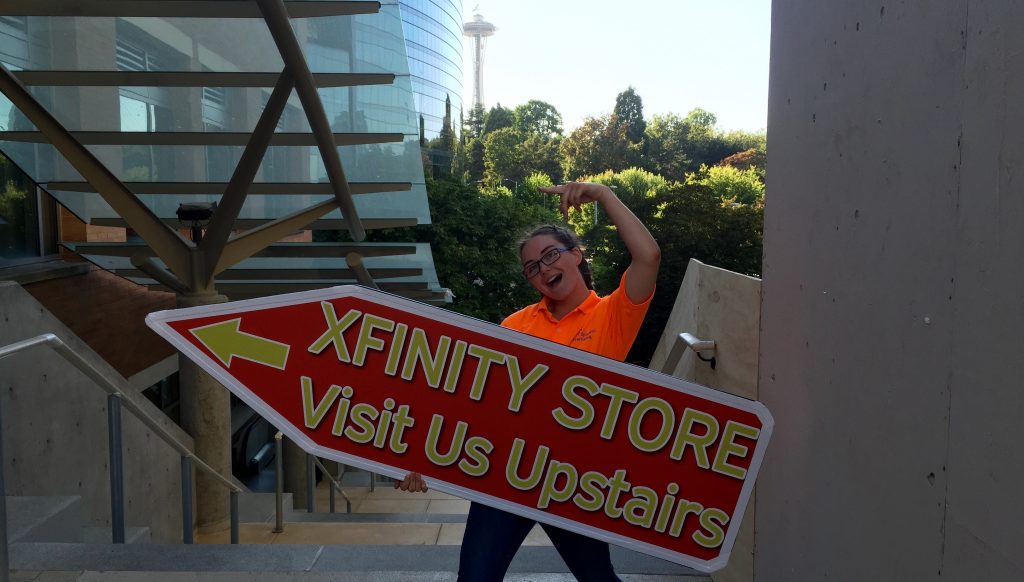 seattle-sign-spinners-xfinity-store